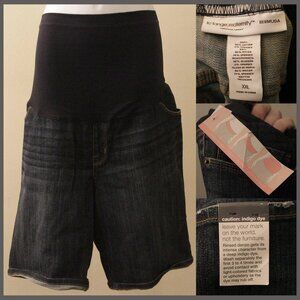 NWT Liz Lange Maternity Bermuda Shorts Women's Size XXL